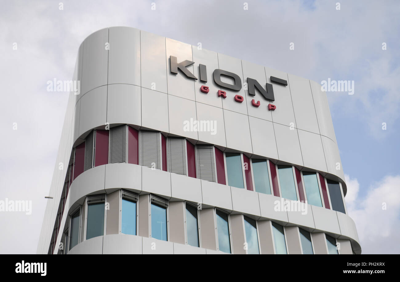 Frankfurt Main, Germany. 30th Aug, 2018. 30.08.2018, Hesse, Frankfurt am Main A glass tower