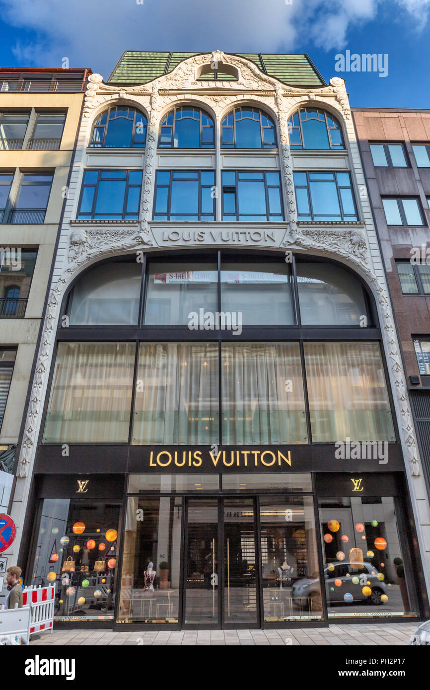 Louis Vuitton shop, Hamburg, Germany Stock Photo - Alamy
