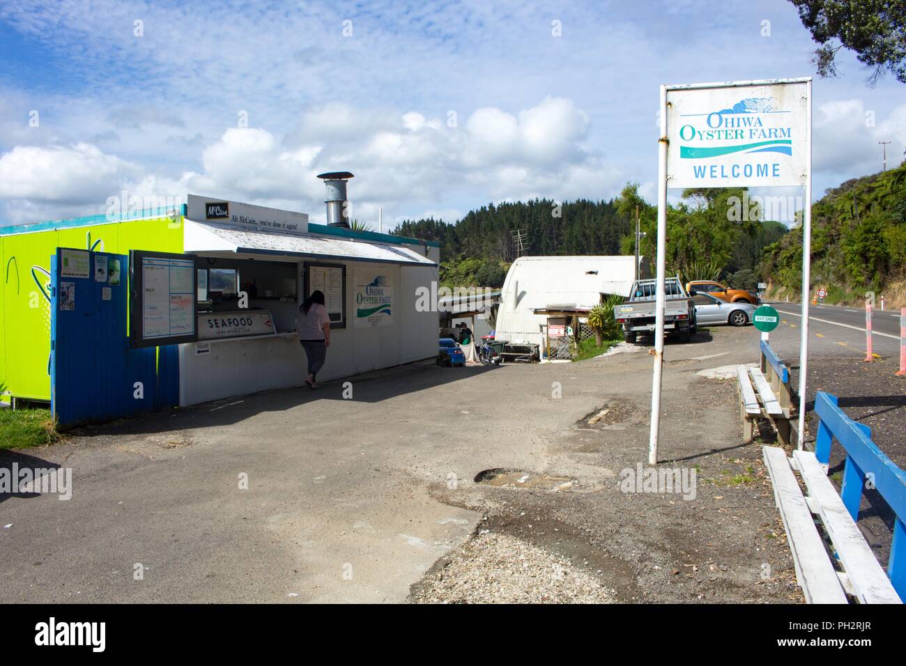 Ohiwa oyster farm hires stock photography and images Alamy