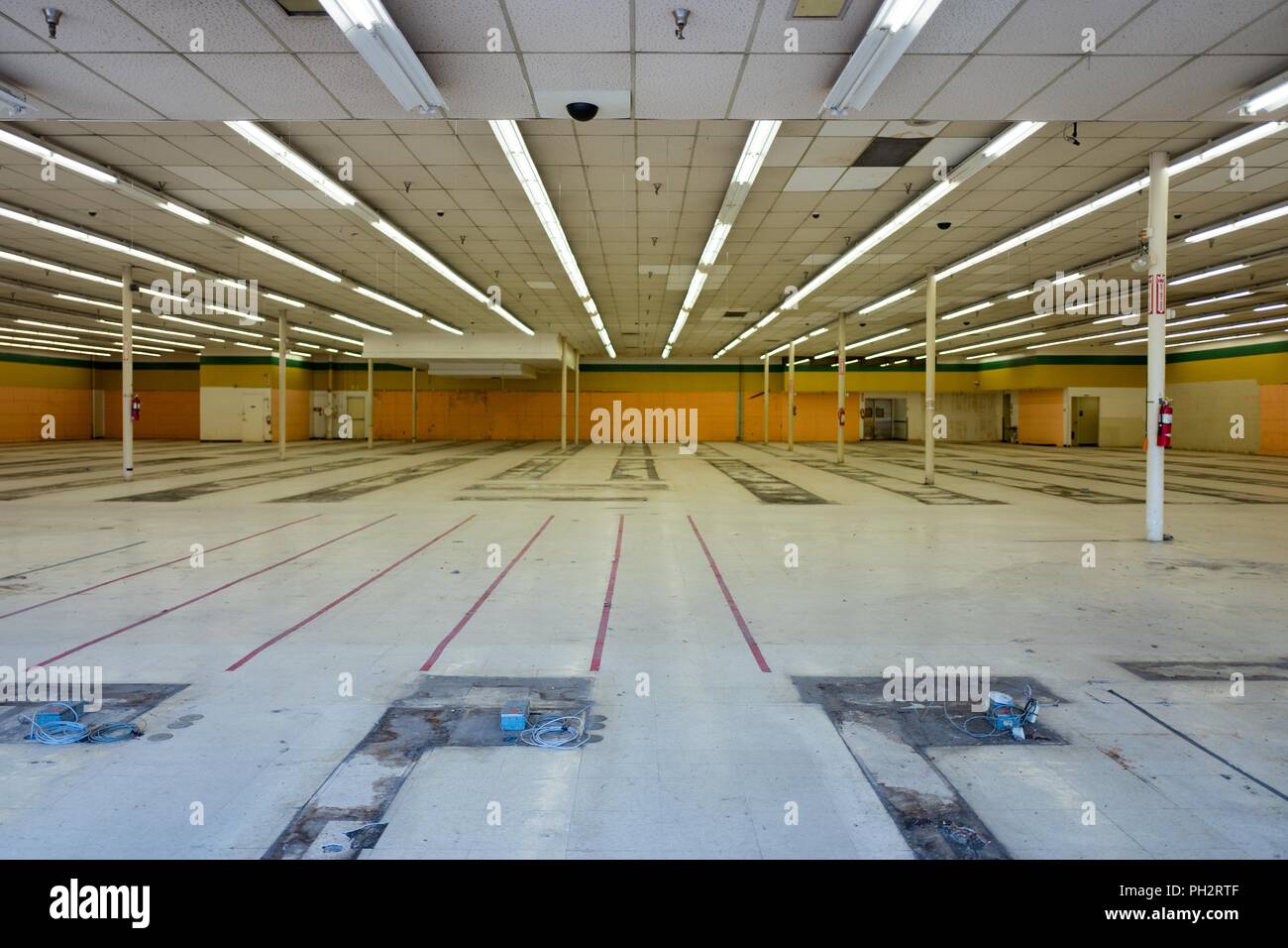 Cash registers hires stock photography and images Alamy