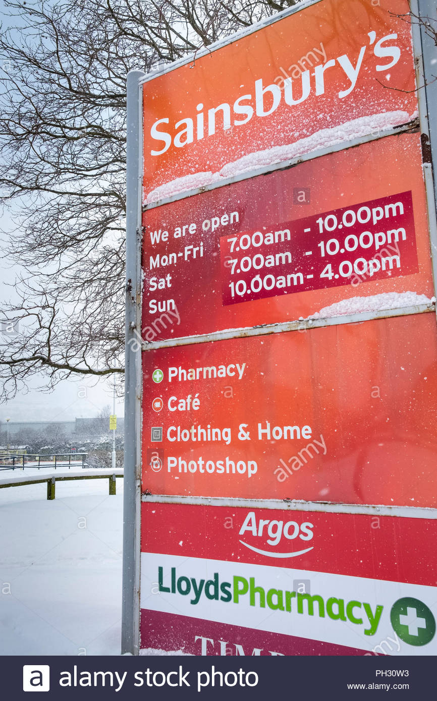 Sainsbury's Supermarket Sign Entrance Stock Photos & Sainsbury's