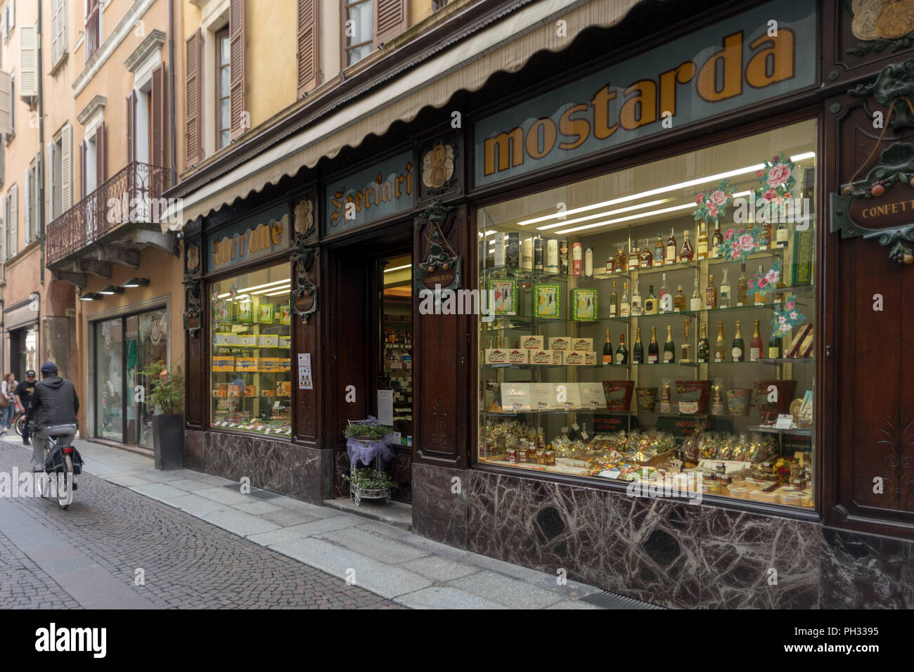 Shop in the historic center of Cremona of typical confectionery