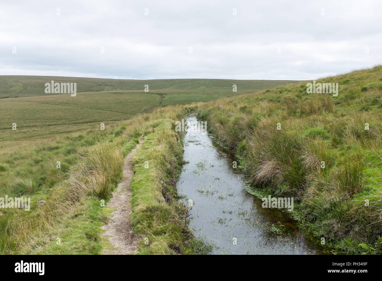 The Devonport Leat near Princetown, Dartmoor was constructed in the 1790s to carry fresh drinking water from Dartmoor to the expanding Plymouth Docks Stock Photo
