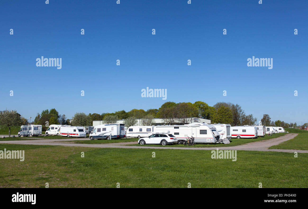 UPPSALA, SWEDEN ON MAY 10, 2018. View of cabins, lodges in Fyrishov camping.  Lawn this side. Editorial use Stock Photo - Alamy