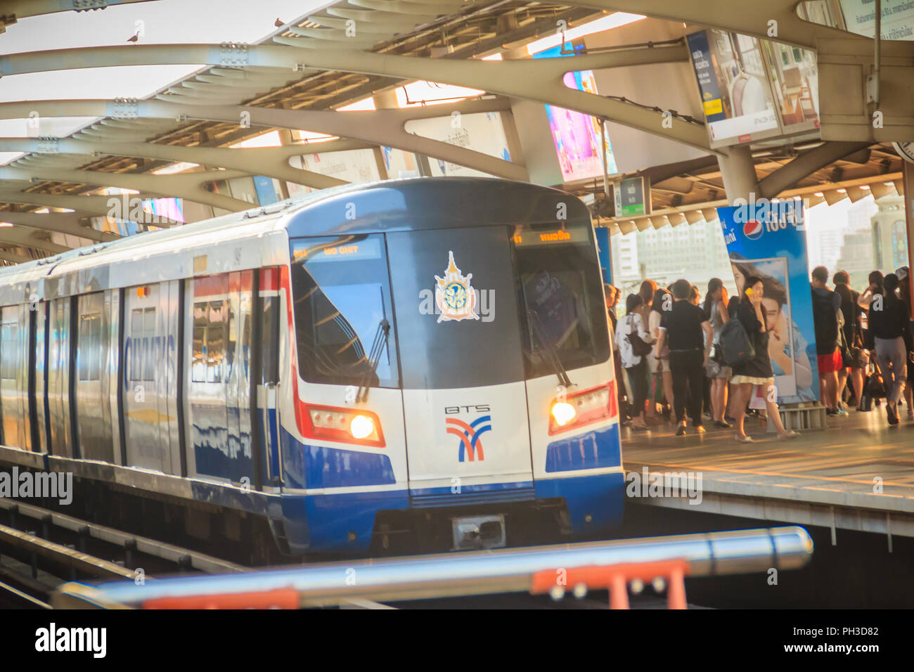 Bangkok Thailand March 8 2017 Bts Sky Train Arriving And Stop On Bangkok Thailand March 8 2017 Bts Sky Train Arriving And Stop On