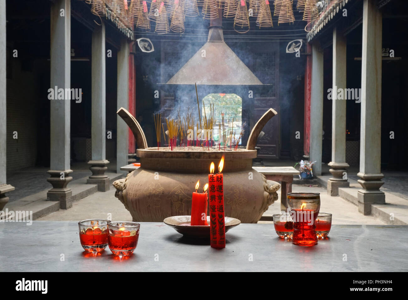 Thien minh buddhist temple hi-res stock photography and images - Alamy