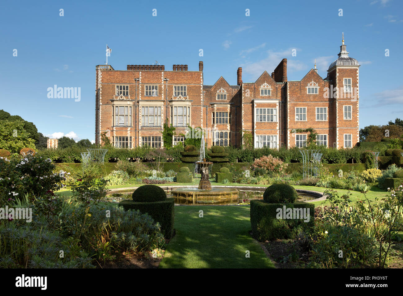 The royal palace of hatfield hires stock photography and images Alamy