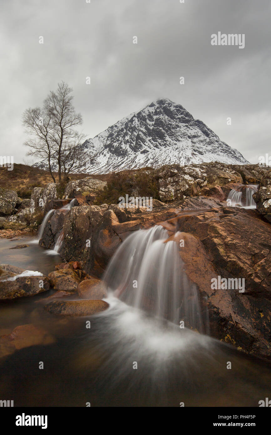 Mountain Buachaille Etive Mor and the river Caupall. Glen Etive, Rannoch Moor, Highlands, Scotland, Great Britain Stock Photo
