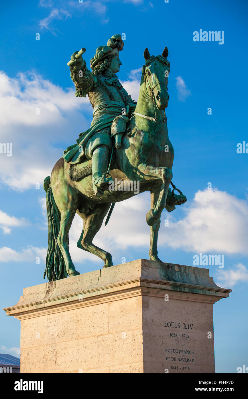 Louis xiv versailles palace hi-res stock photography and images - Alamy