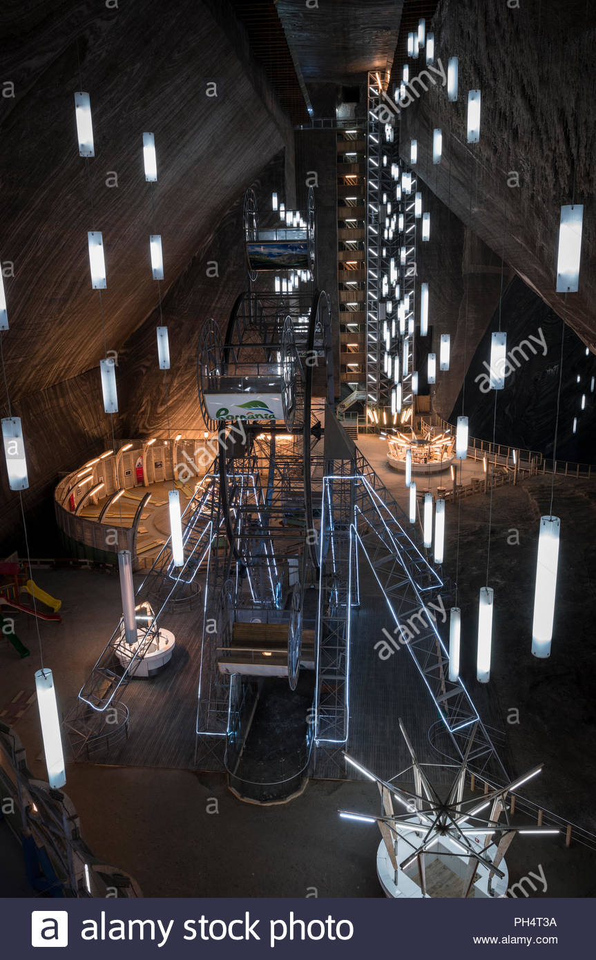 inside-the-ferris-wheel-stock-photos-inside-the-ferris-wheel-stock