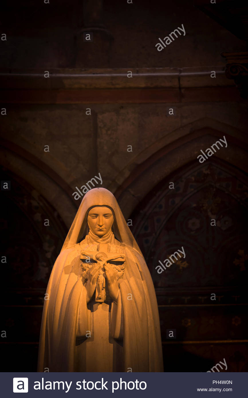 Saint Therese Statue High Resolution Stock Photography and Images - Alamy
