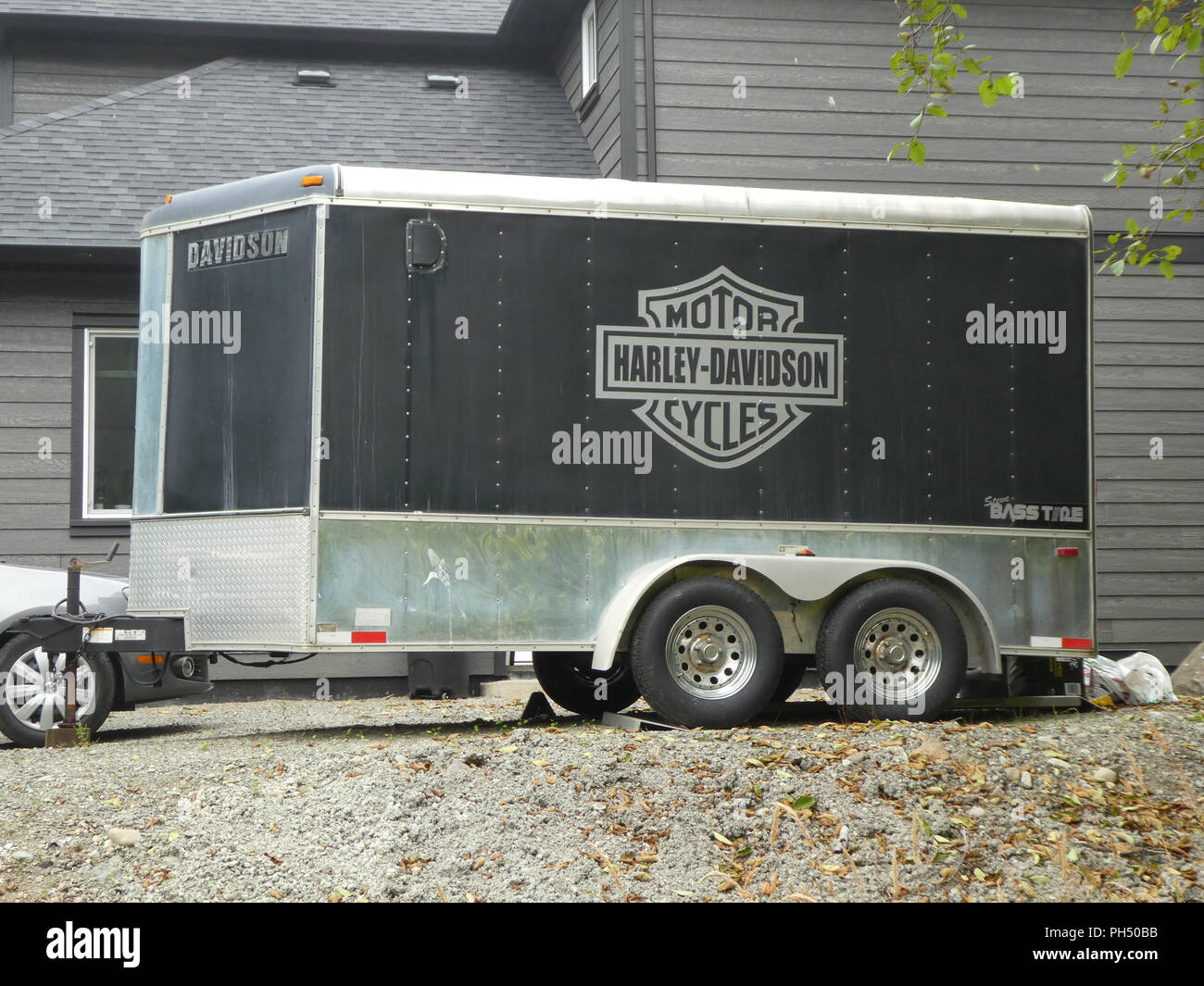 Harley davidson motorcycle trailer hi-res stock photography and images -  Alamy