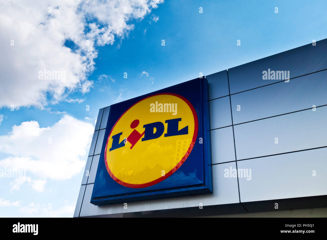 Lidl store logo Stock Photo Alamy