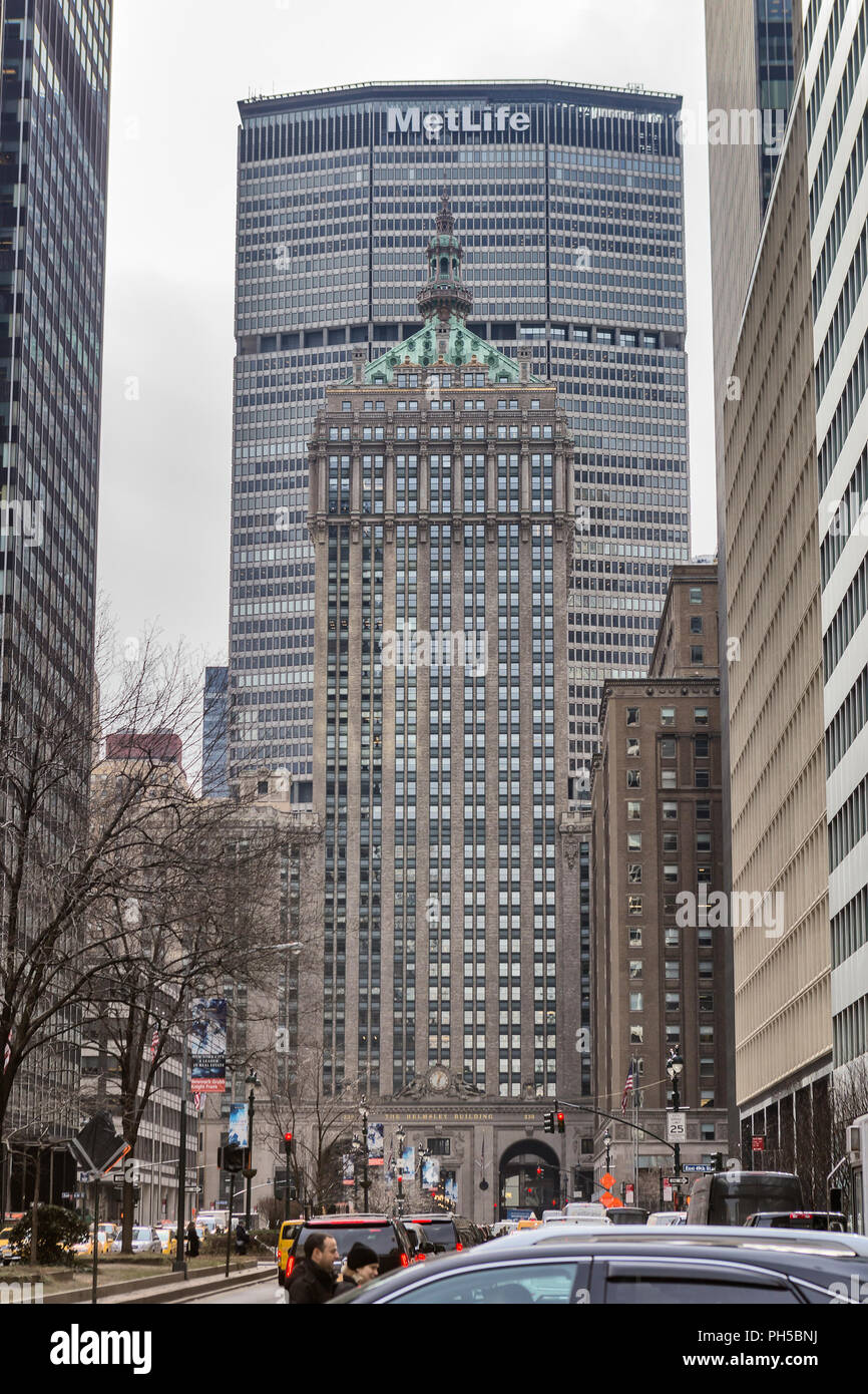 Helmsley building (1929) and MetLife building (1963), Midtown Manhattan, New York City, USA Stock Photo