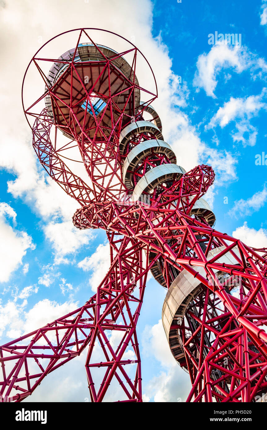 ArcelorMittal Orbit from below - London 2012 Olympics Stock Photo