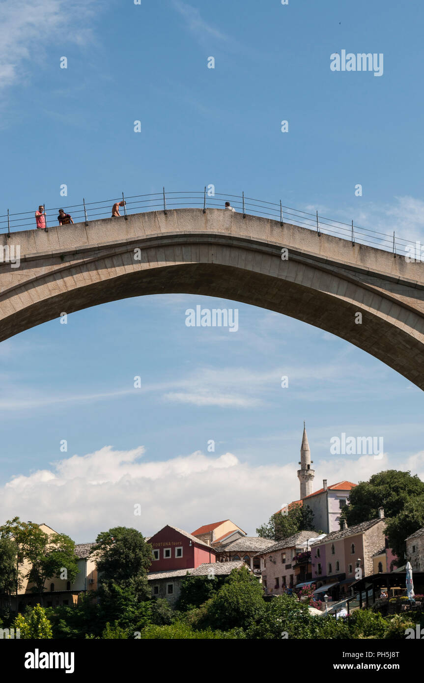 Mostar, Bosnia: view of the skyline and the Stari Most (Old Bridge), the 16th century Ottoman bridge destroyed in 1993 during the Croat-Bosniak War Stock Photo
