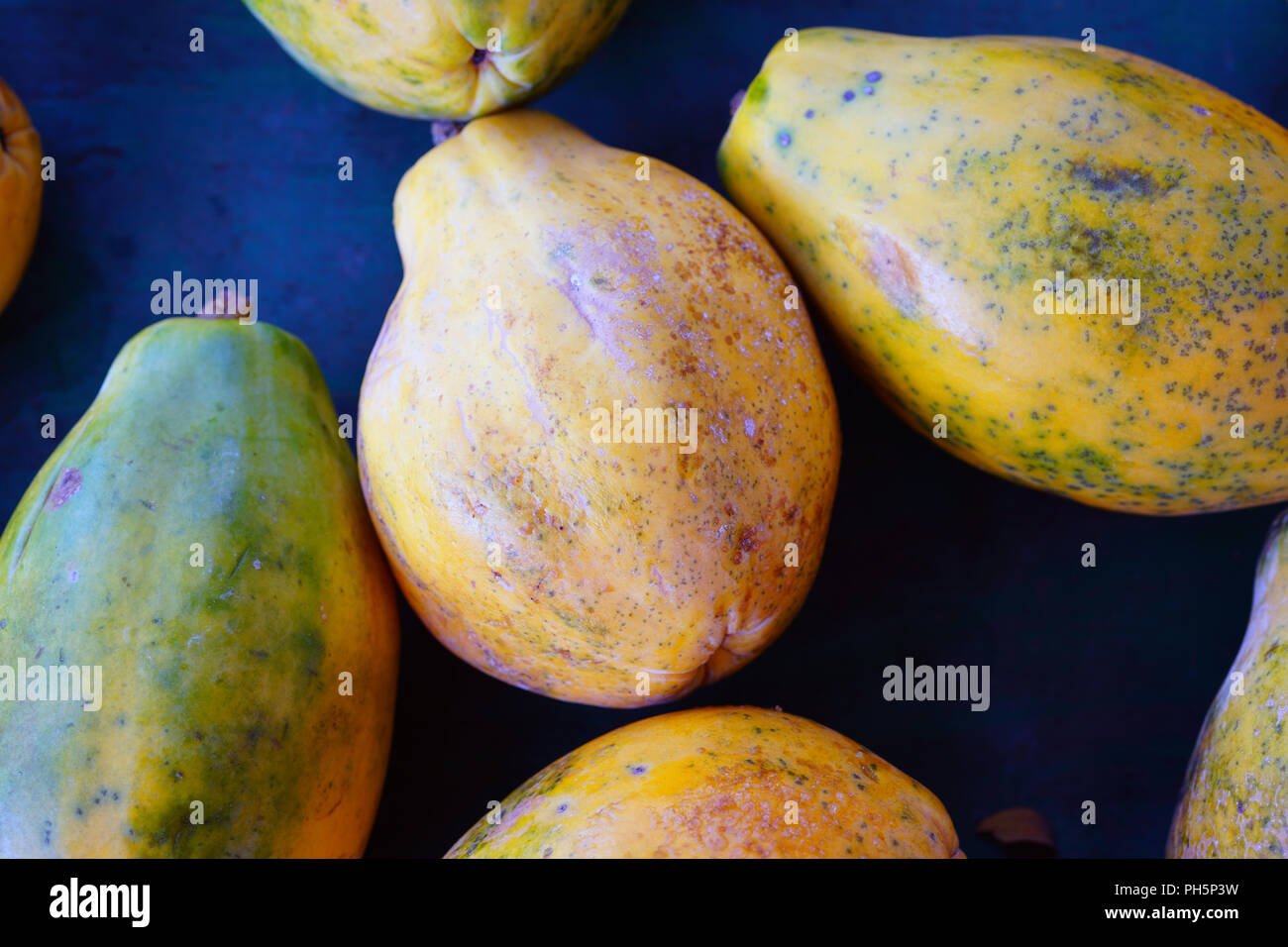 Fresh papayas at a road stand in Maui, Hawaii Stock Photo Alamy