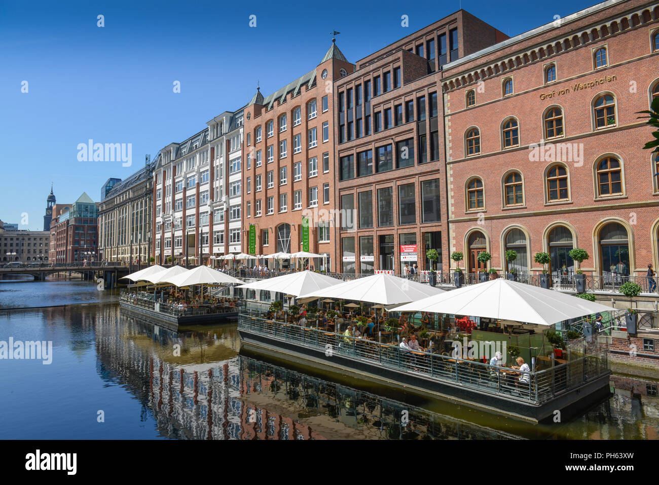 Alte Post, Cafe Ponton, Bleichenfleet, Hamburg, Deutschland Stock Photo ...