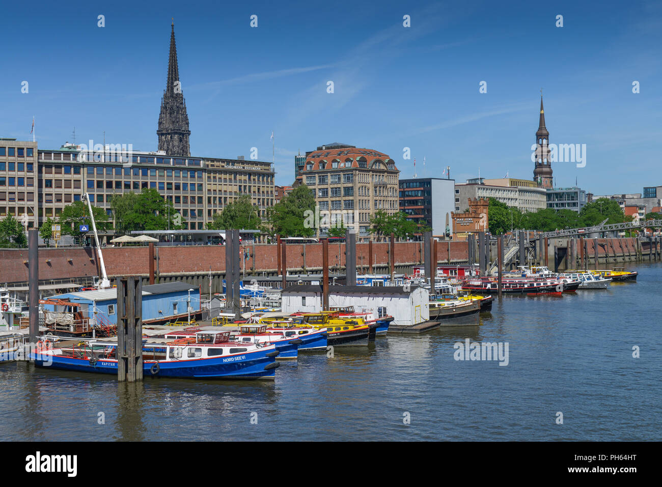 Barkassen, Binnenhafen, Hohe Bruecke, Hamburg, Deutschland Stock Photo
