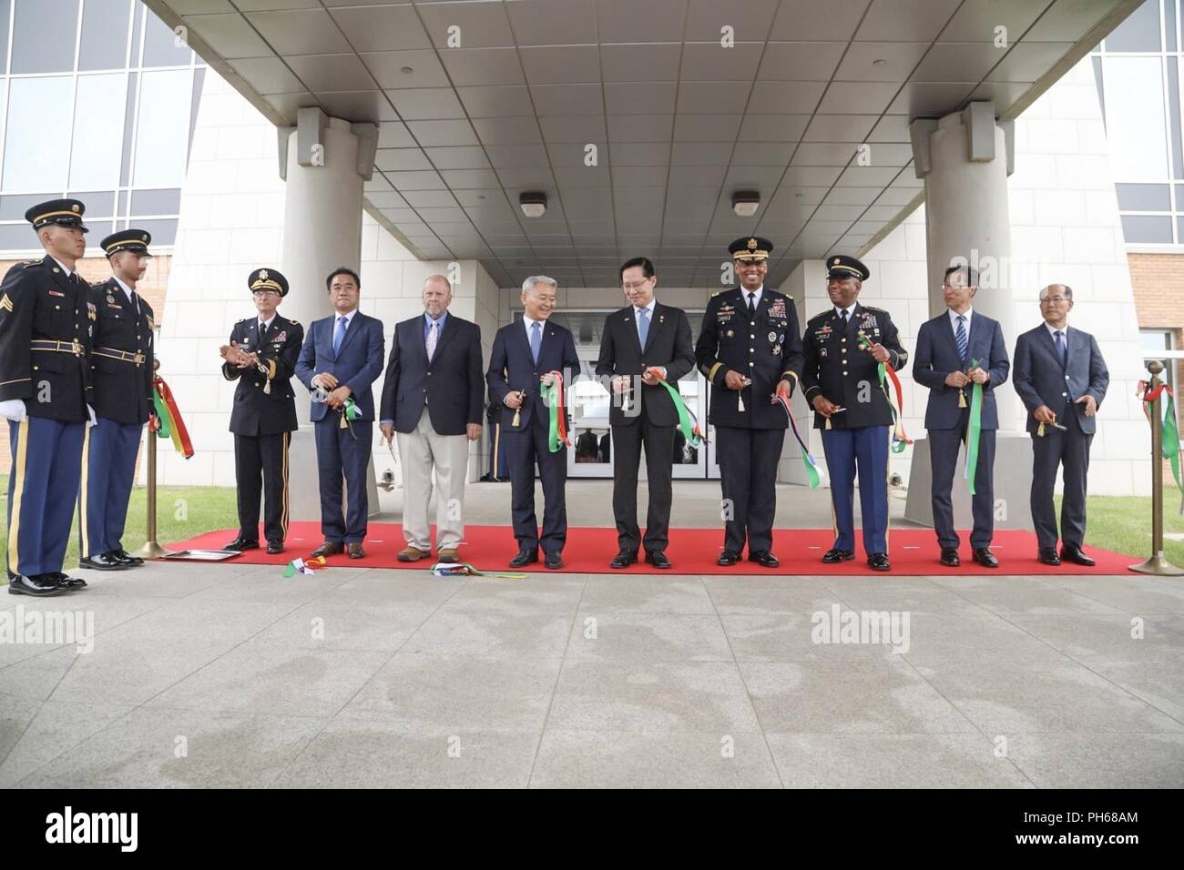 Relocation Ceremony The official party of the U.S. Forces Korea relocation grand opening ...