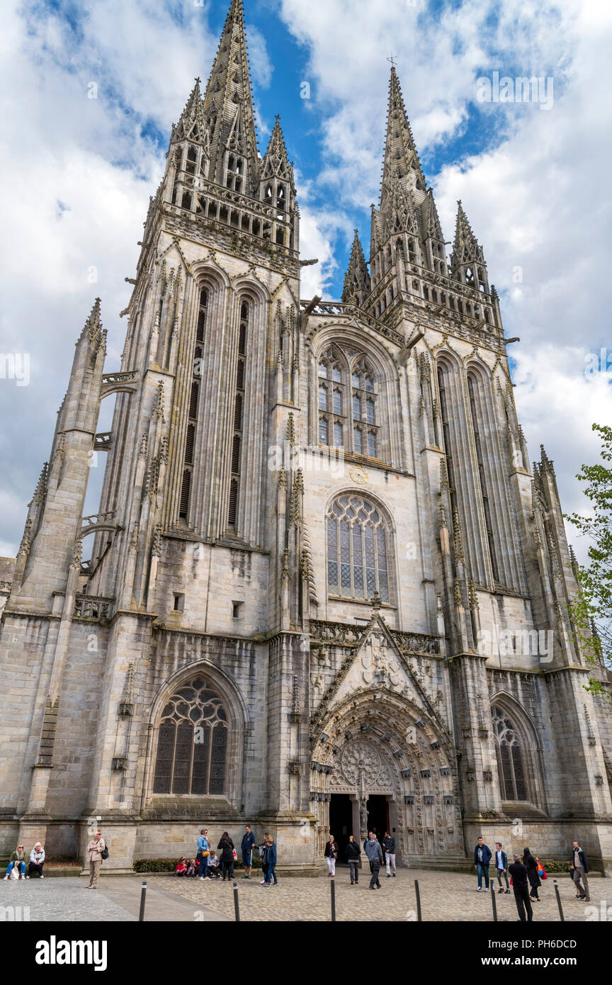 Quimper Cathedral Quimper Finistere Brittany France Stock Photo Alamy Quimper Cathedral Quimper Finistere Brittany France Stock Photo Alamy