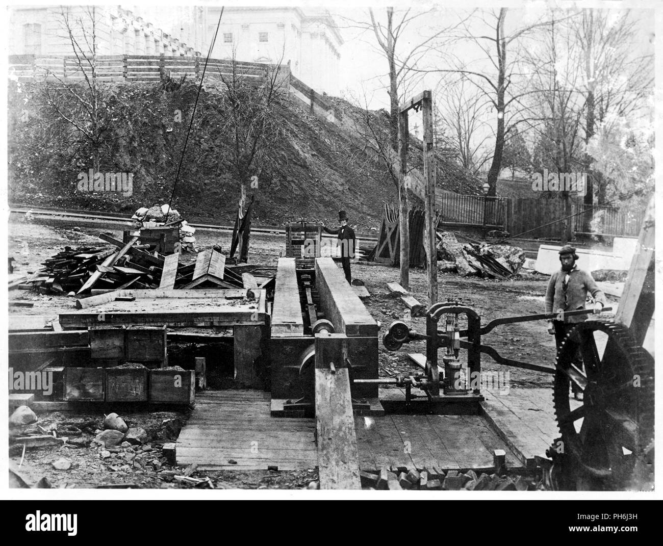 Hydraulic proving machine hi-res stock photography and images - Alamy