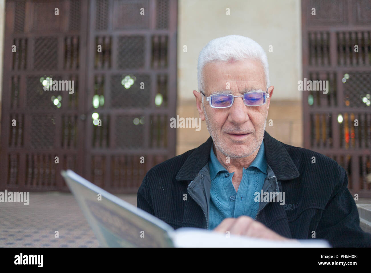 Abdel Al-Rashid reading holly quran at al-azahar moaque,Cairo,Egypt Stock Photo