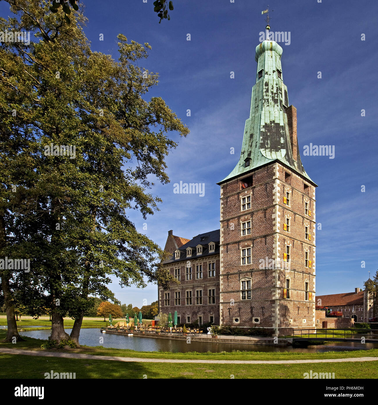 Water Castle, Raesfeld, Muenster land, Germany Stock Photo Alamy
