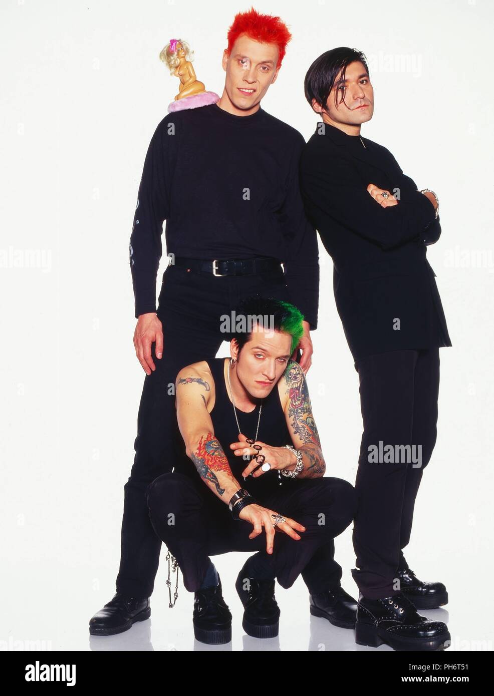 Die Arzte Deutsche Punk Rock Funpunk Ska Band Bei Einem Fotoshooting In Munchen Deutschland 1998 German Punk Rock Funpunk Ska Band Die Aerzte Stock Photo Alamy