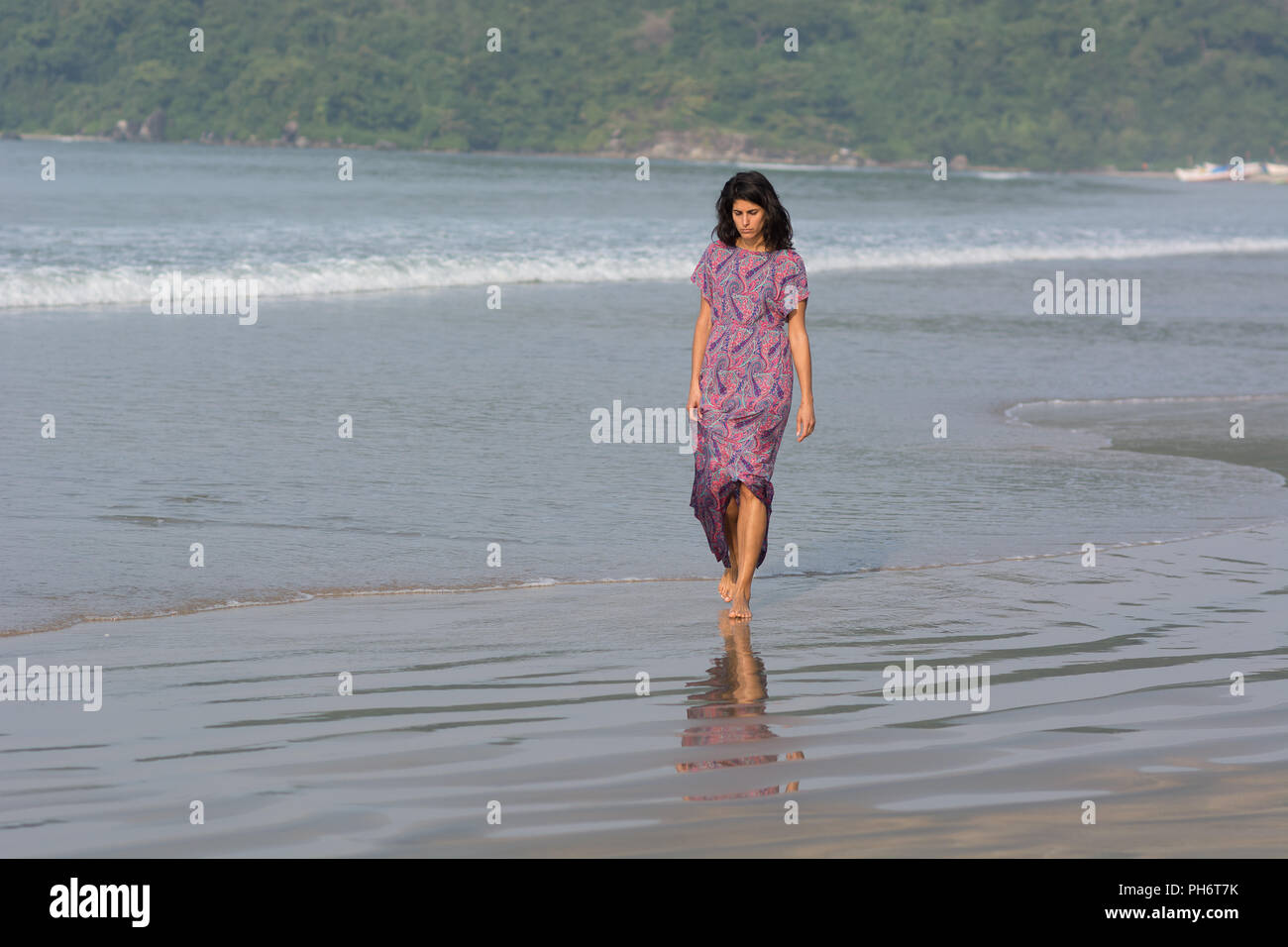 Goa India July 8 2018 Beautiful Woman On The Beach Of