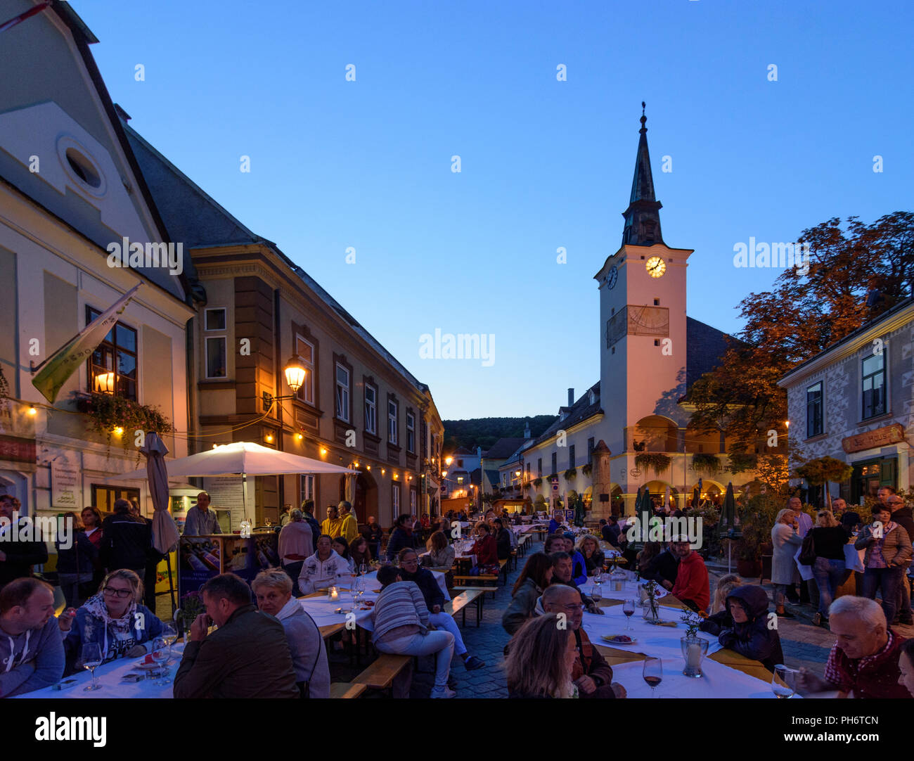 Gumpoldskirchen: Town Hall, street Wiener Straße, wine festival with tables  at the street, Wienerwald, Vienna Woods, Niederösterreich, Lower Austria  Stock Photo - Alamy