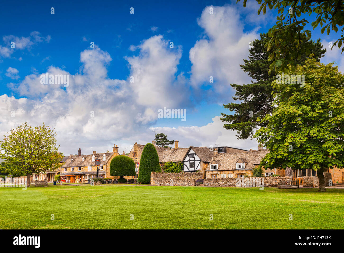 The Cotswold village of Broadway, Worcestershire, England Stock Photo