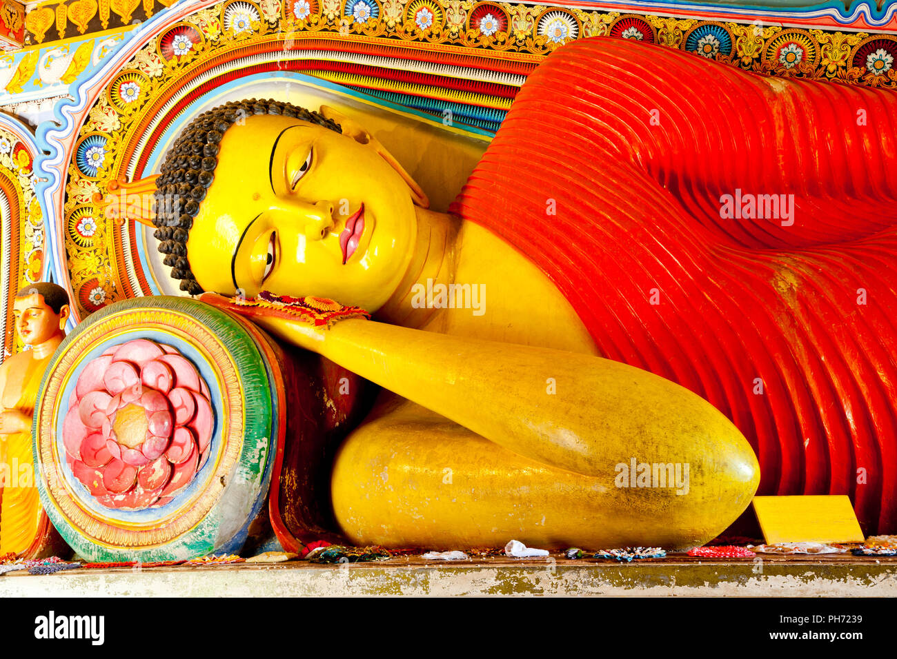 Reclining buddha in isurumuniya temple Stock Photo