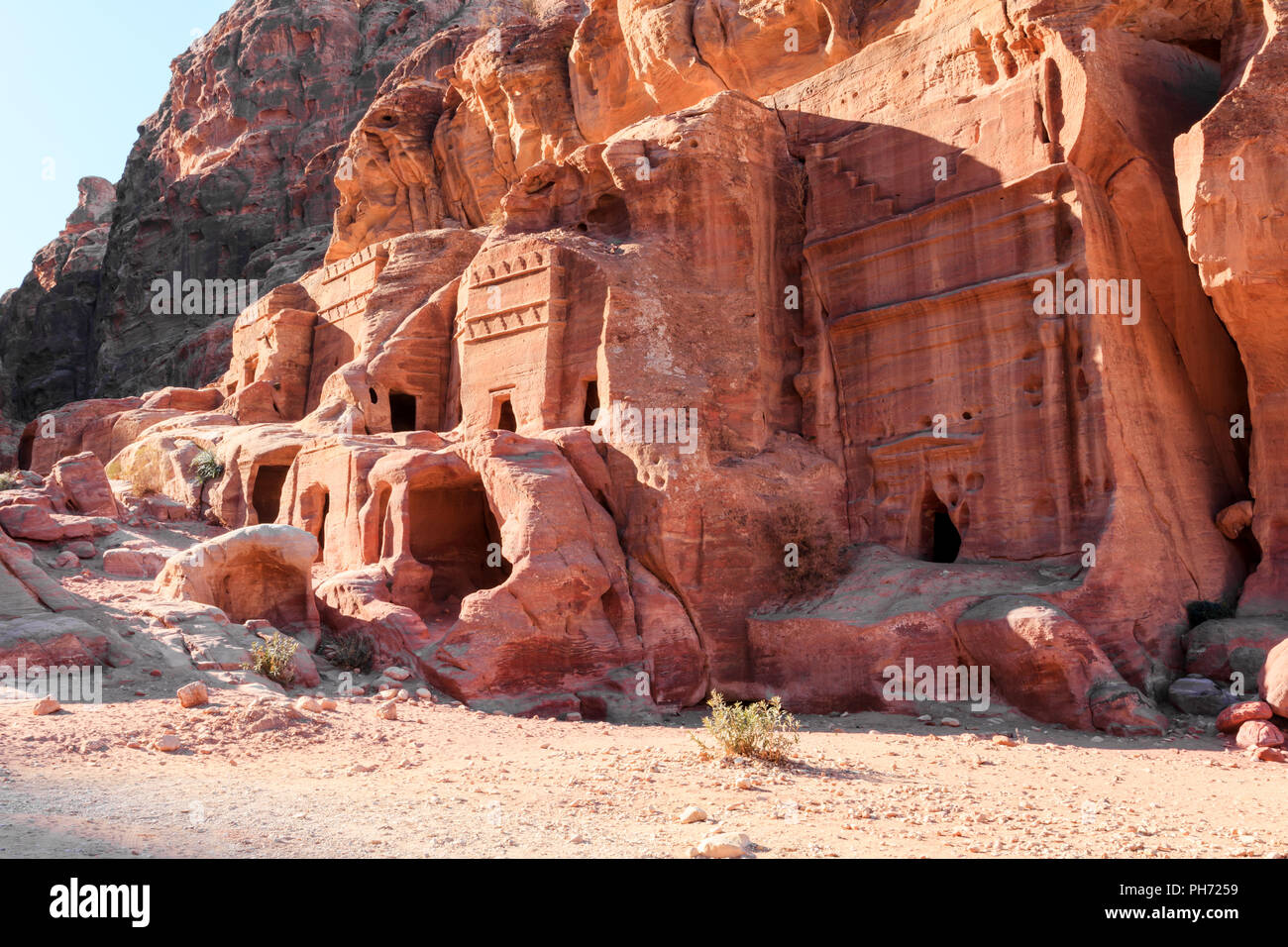 Tombs In The Lost City Of Petra Stock Photo - Alamy