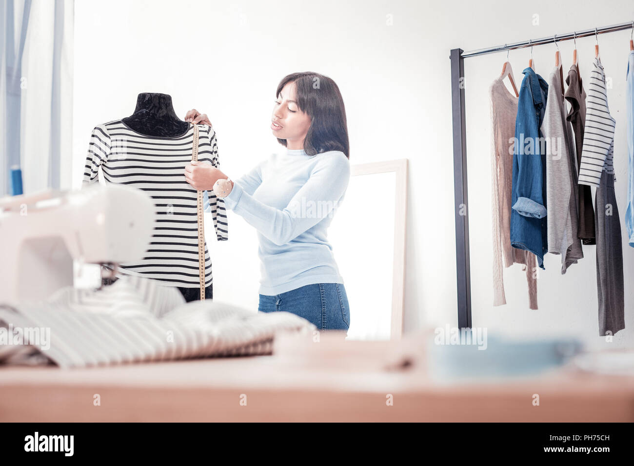 Tailor measurements hi-res stock photography and images - Alamy