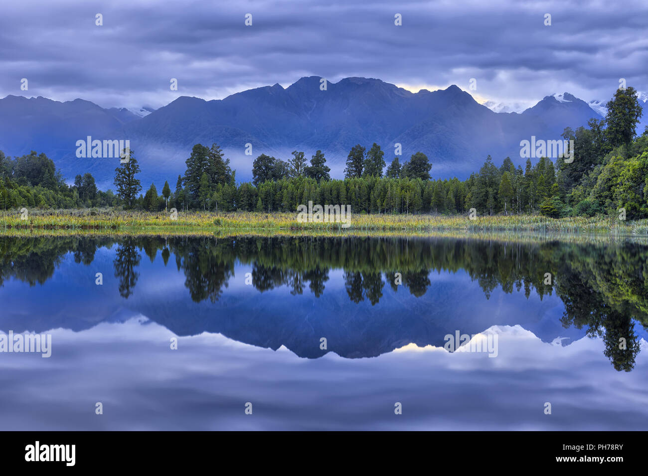 Lake Matheson reflection Stock Photo - Alamy