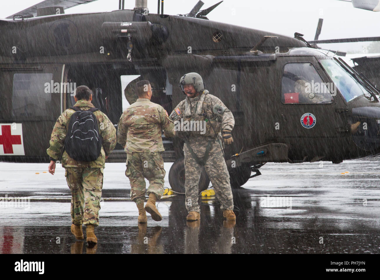 Joint task force deputy commander hi-res stock photography and images ...