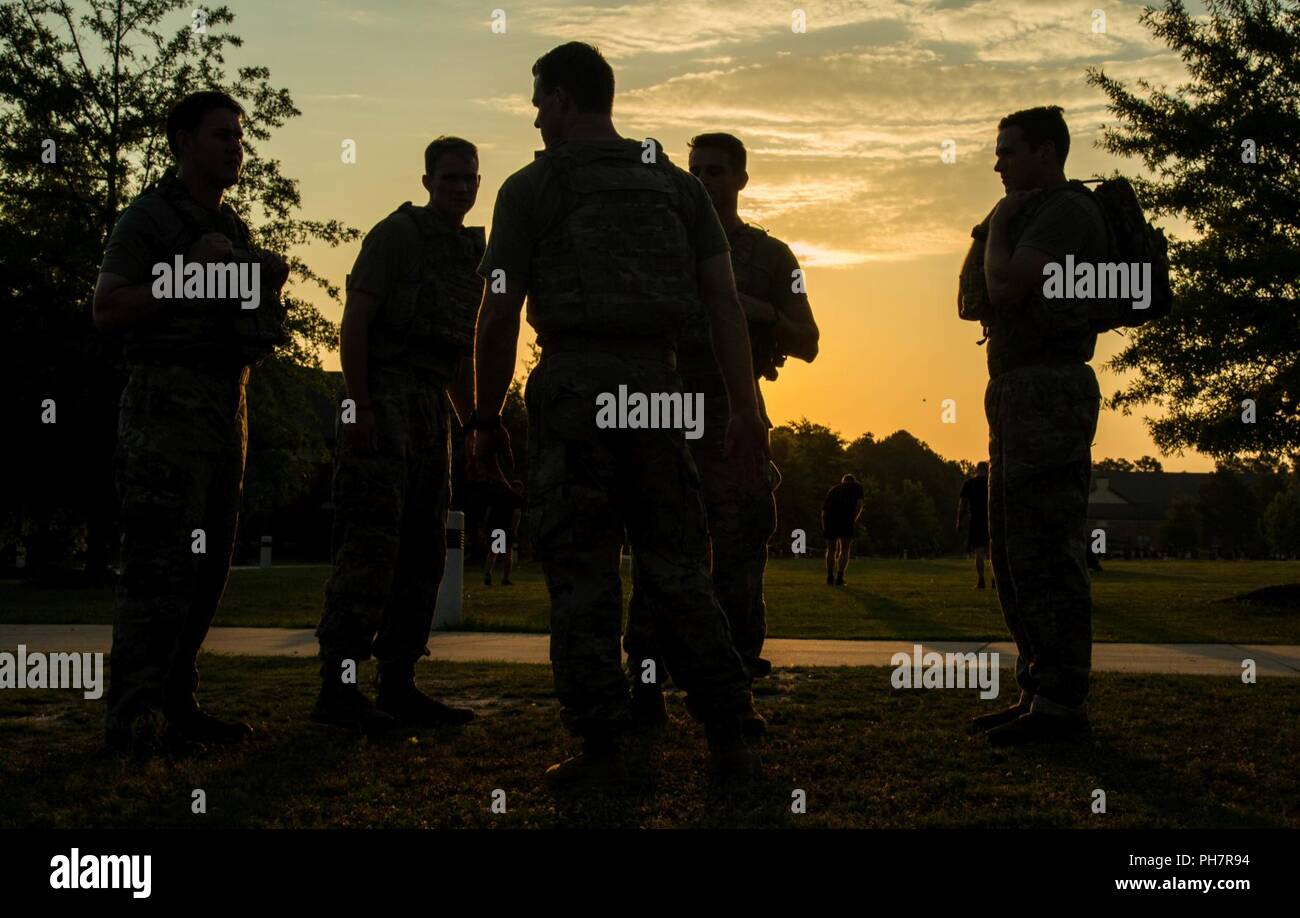Military Prt Exercises Hi res Stock Photography And Images Alamy military-prt-exercises-hi-res-stock-photography-and-images-alamy