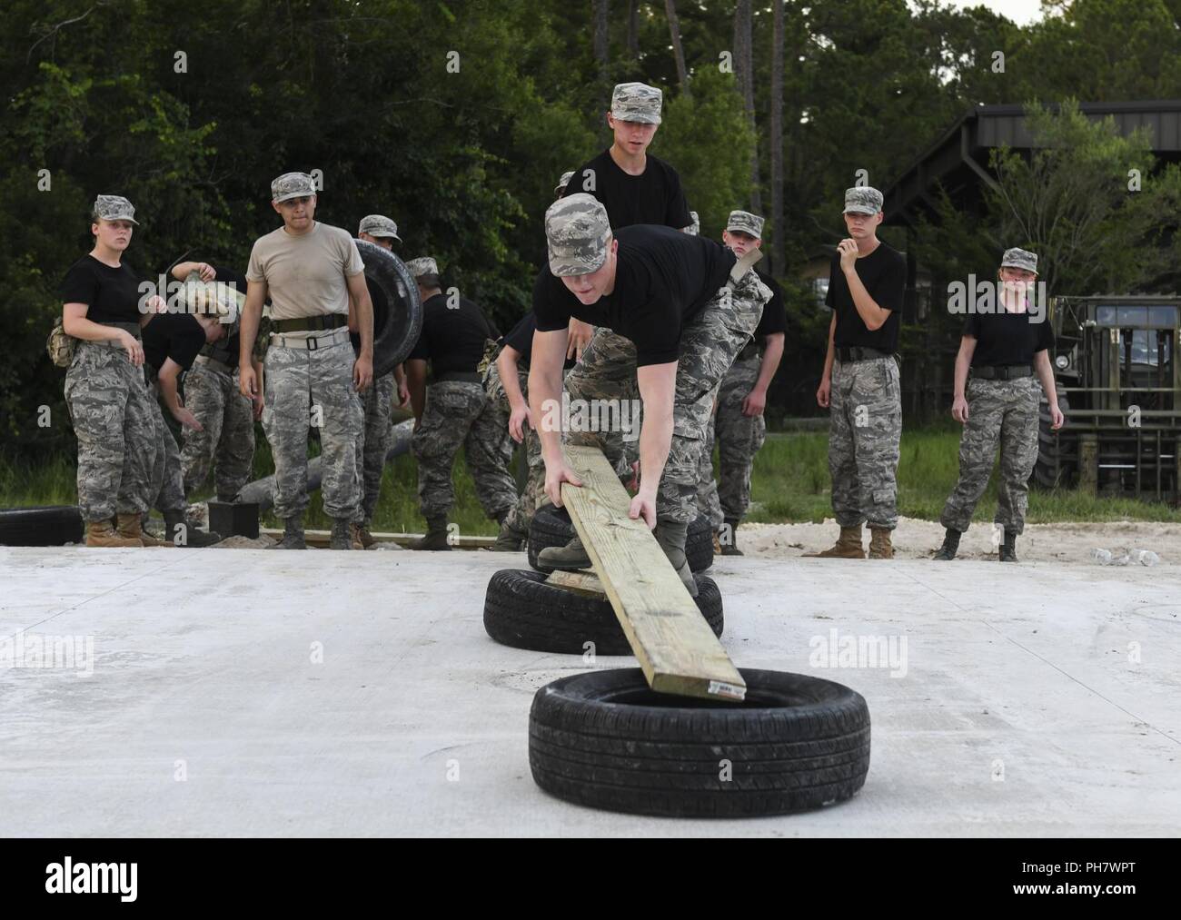 Us army rotc program hires stock photography and images Alamy