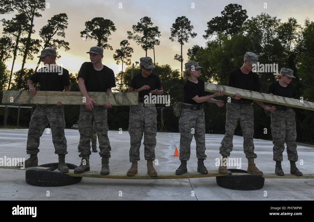 Us army rotc program hires stock photography and images Alamy