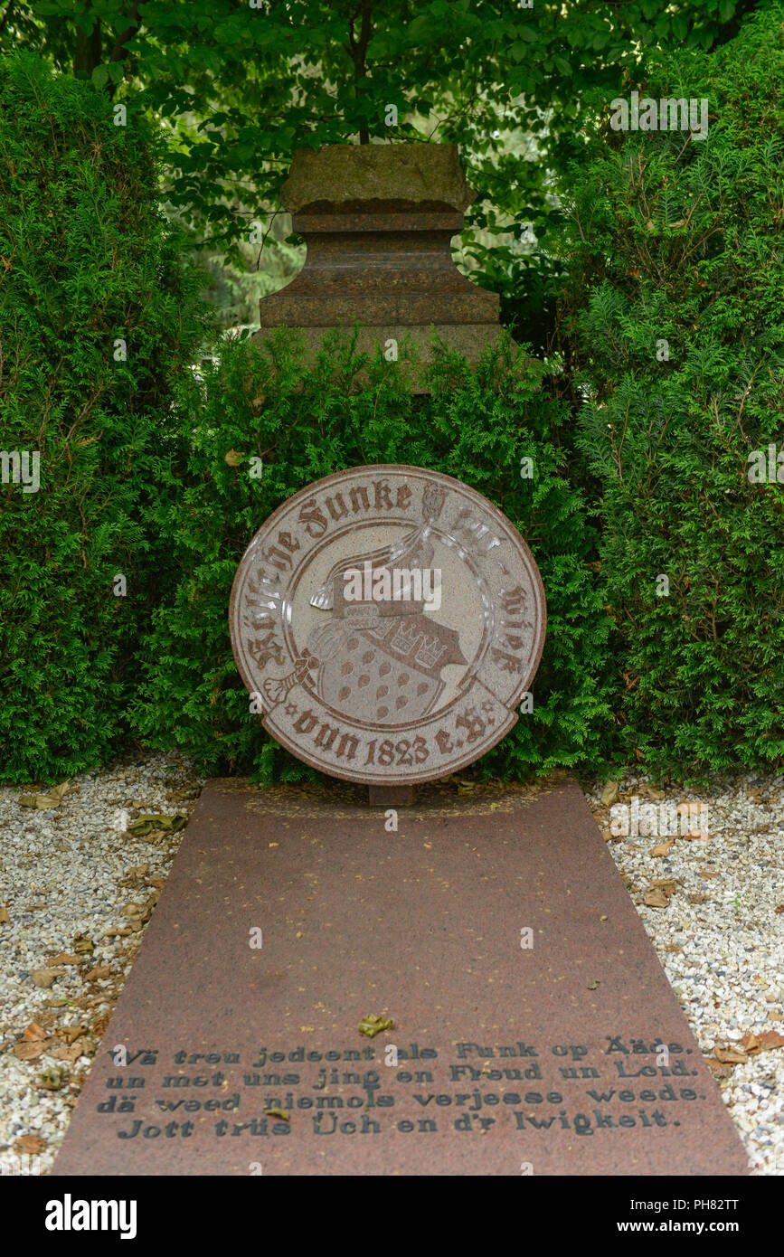 Gedenkstaette Rote Funken, Melaten-Friedhof, Aachener Strasse, Lindenthal, Koeln, Nordrhein-Westfalen, Deutschland Stock Photo