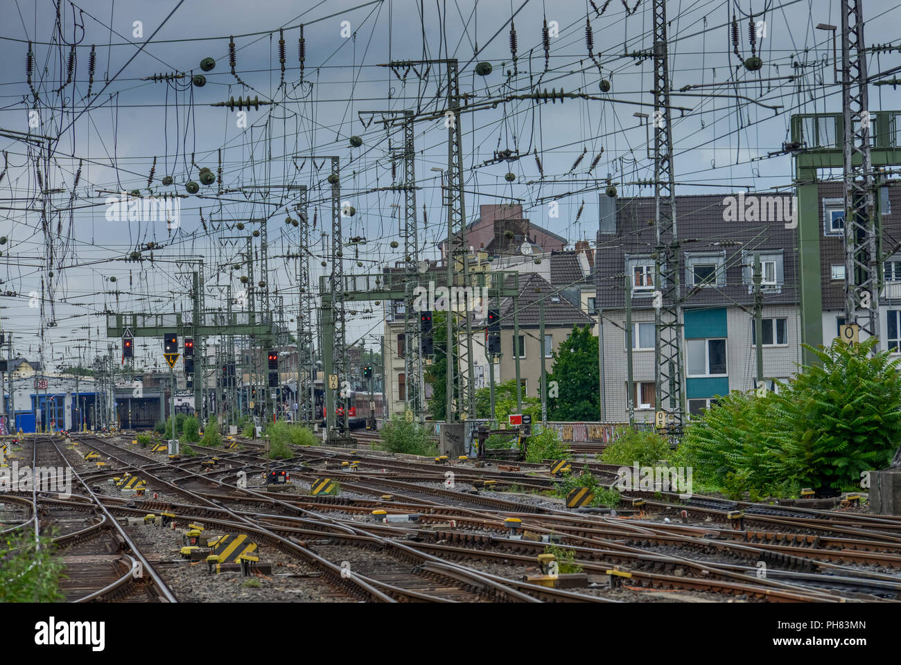 Schienen, Einfahrt zum Hauptbahnhof, Koeln, Nordrhein-Westfalen, Deutschland Stock Photo