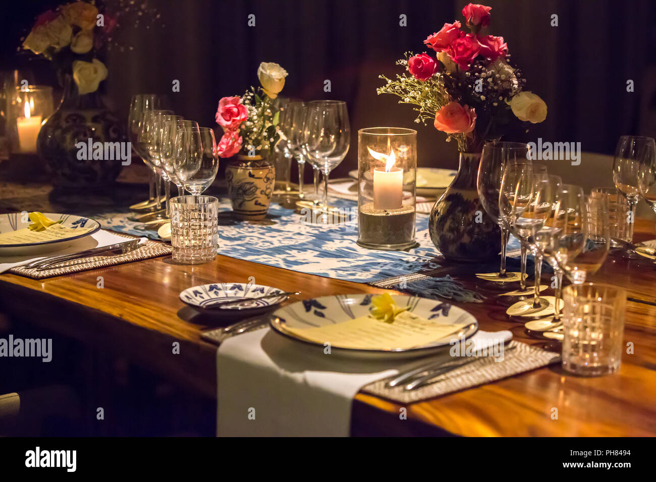 Elegant table set up for dinner, special event, party or wedding Stock  Photo - Alamy