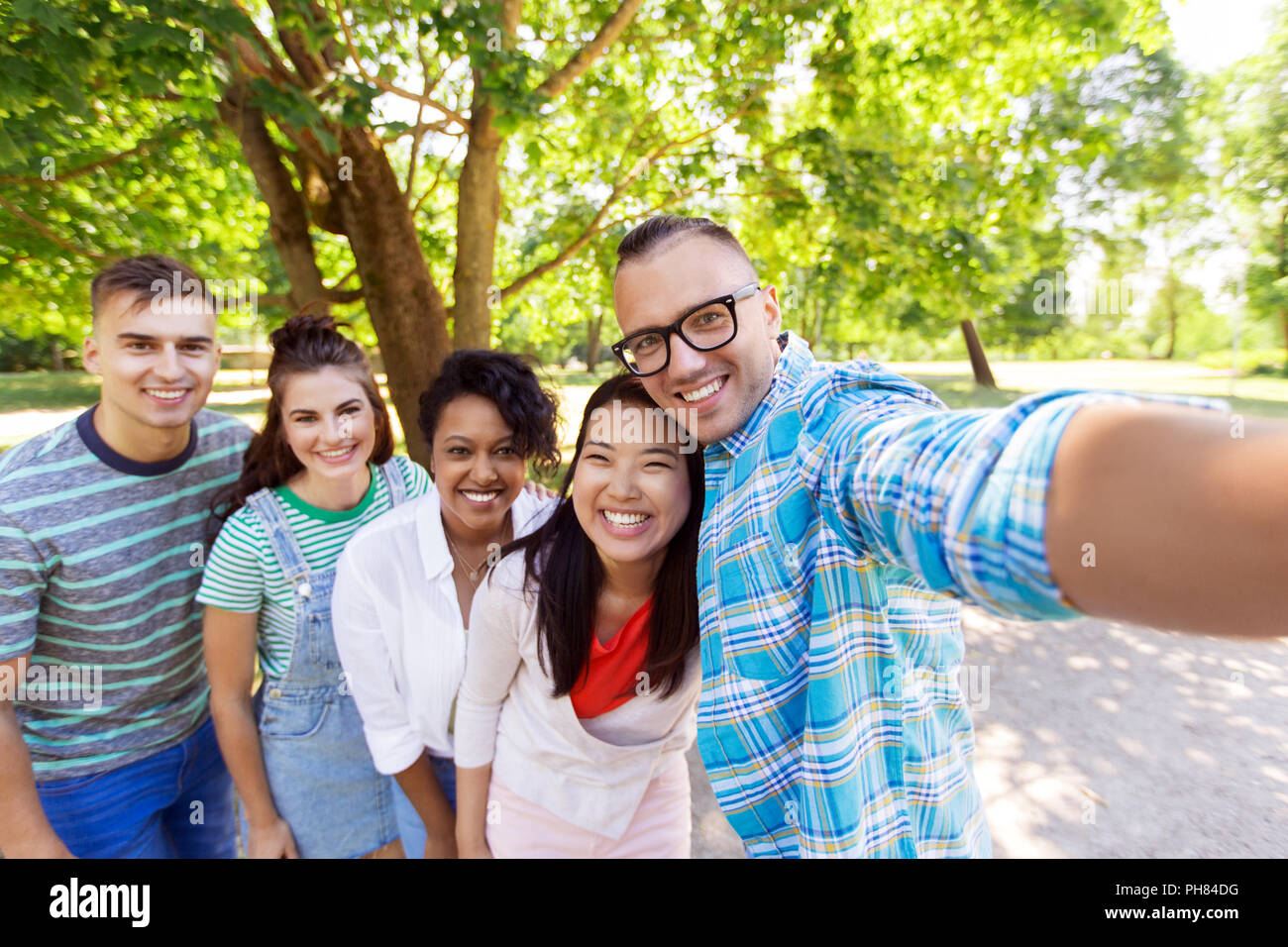 Selfie multiracial group young happy hi-res stock photography and ...