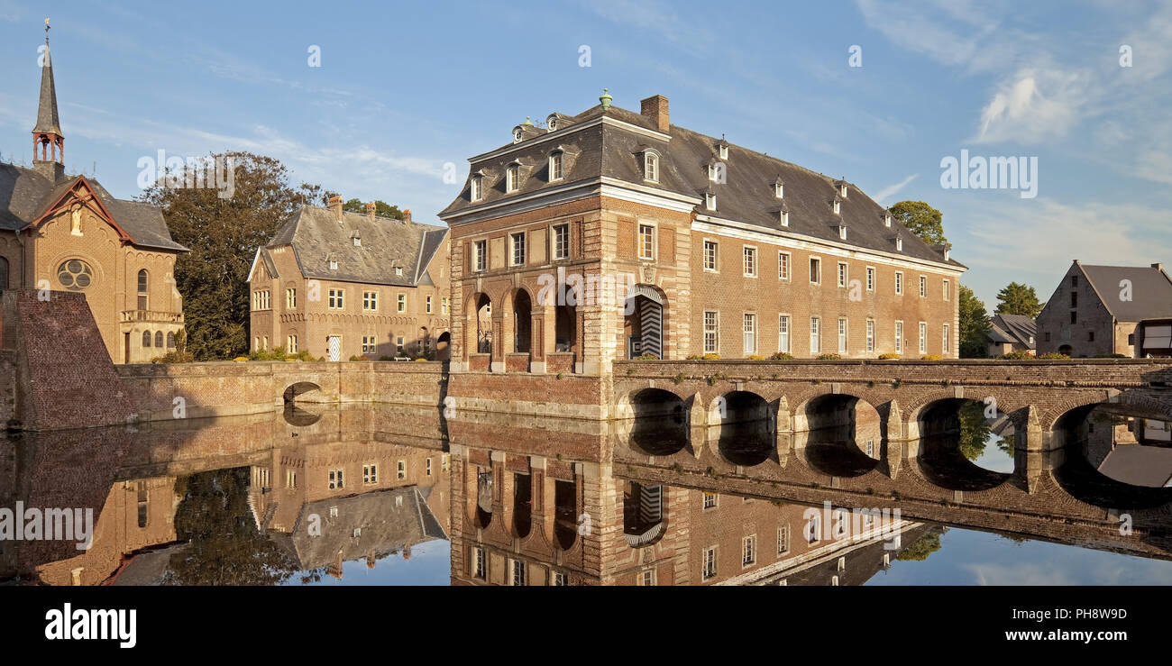 Schloss Wissen, moated castle, Weeze, Germany Stock Photo Alamy