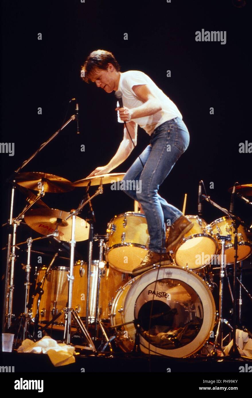Singer Bryan Adams in November 1984 in Dortmund - Germany.