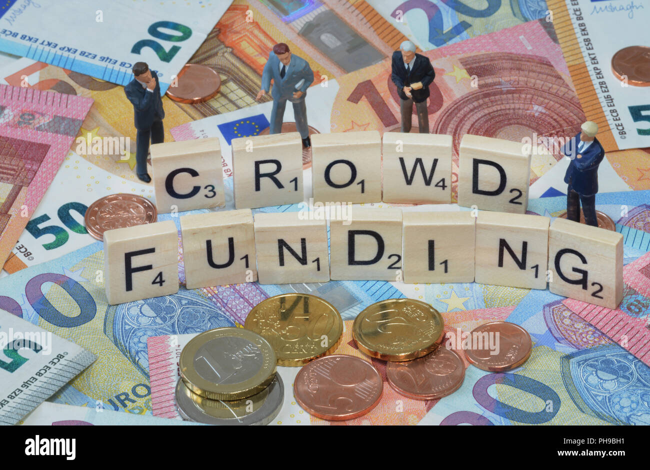 Symbolfoto Wirtschaftsbegriff Crowdfunding Stock Photo