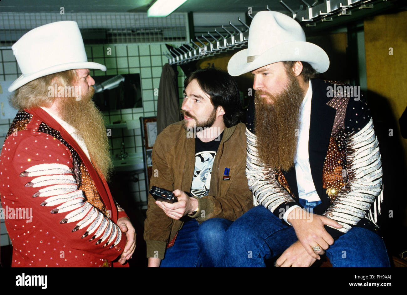 ZZ Top (v.l. Dusty Hill, Unbekannt, Billy Gibbons) on 01.05.1982 in  Dortmund. | usage worldwide Stock Photo - Alamy