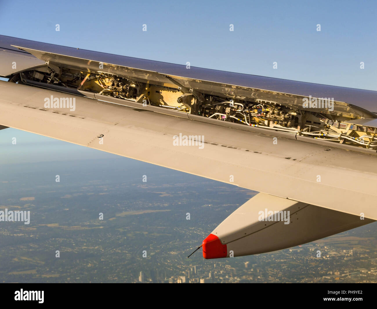 Plane air brakes hires stock photography and images Alamy