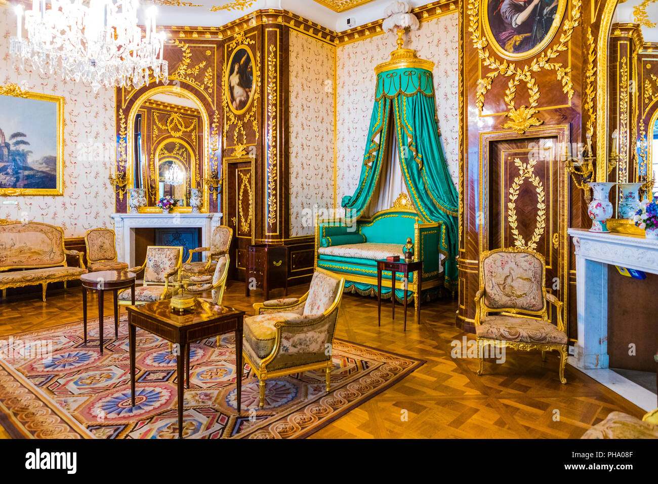 The King's Bedroom, Royal Castle in Plac Zamkowy (Castle Square), Old Town,  Warsaw, Poland, Europe Stock Photo - Alamy